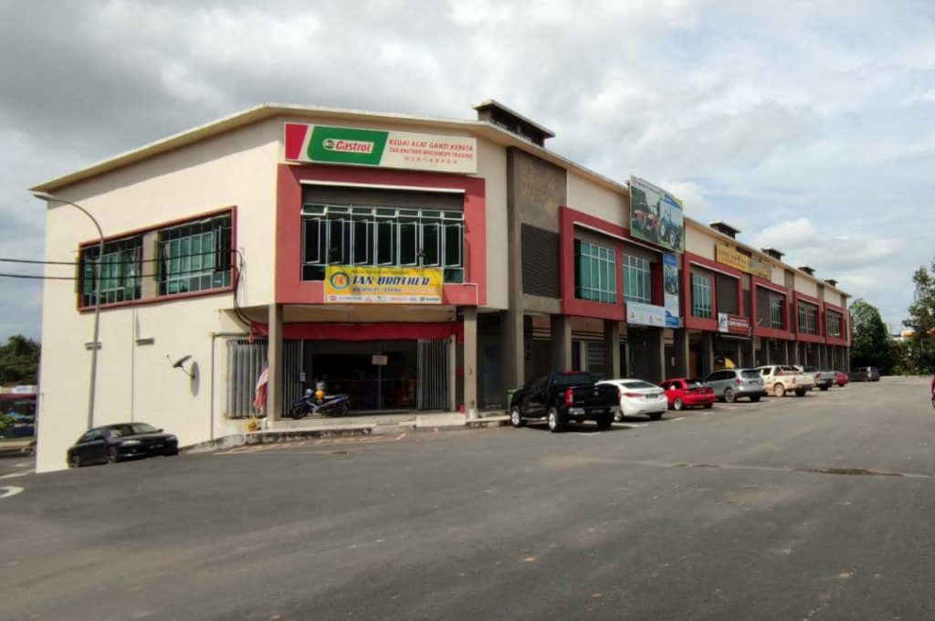 KEDAI 2 TINGKAT (Muadzam Shah) - Lot 11